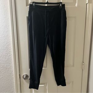 Black Lole joggers